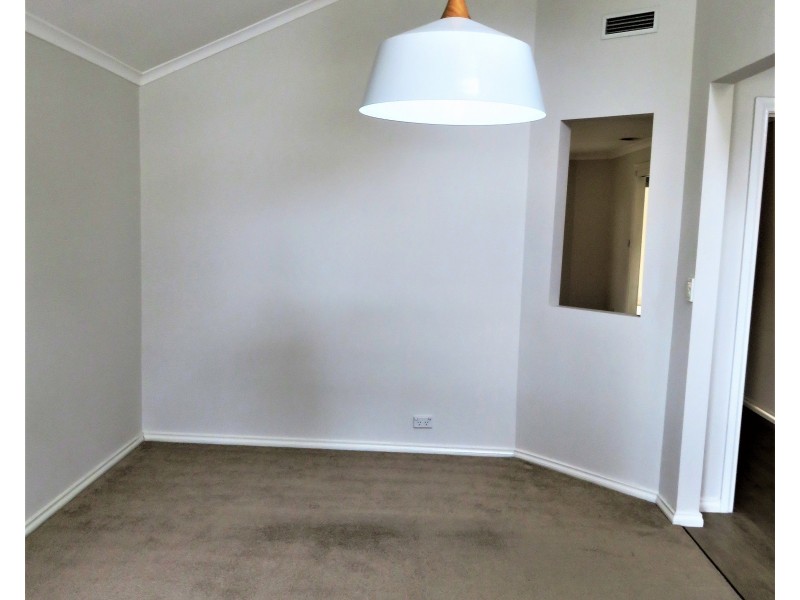 2/74 Arthur Phillip Way, Mill Park VIC 3082