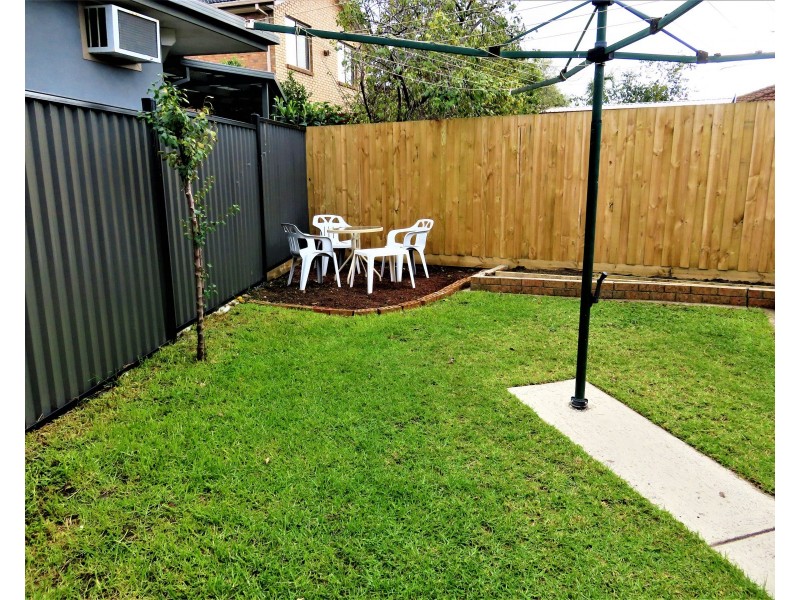 2/74 Arthur Phillip Way, Mill Park VIC 3082