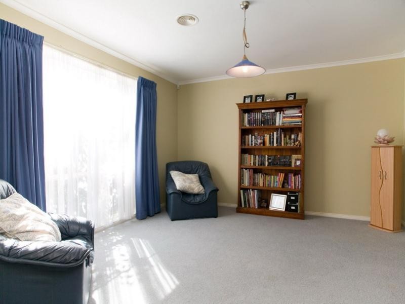 12 St Claire Avenue, South Morang VIC 3752