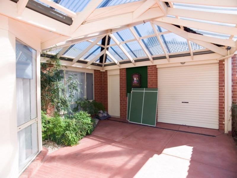 12 St Claire Avenue, South Morang VIC 3752