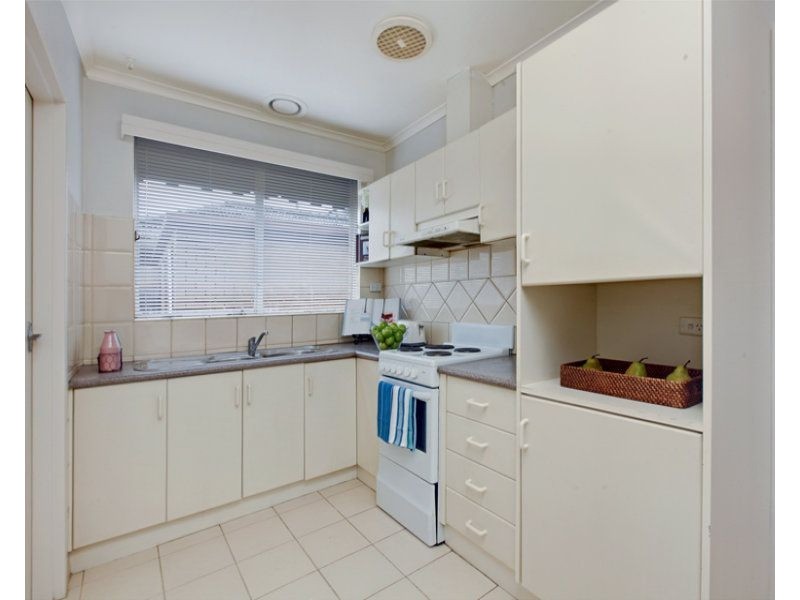 13/9 Seaver Grove, Reservoir VIC 3073