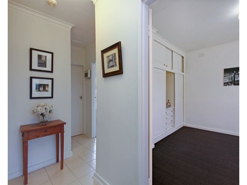 13/9 Seaver Grove, Reservoir VIC 3073