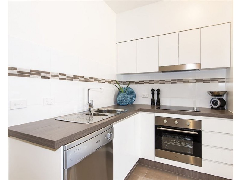 14/1B Jarama Boulevard, Epping VIC 3076