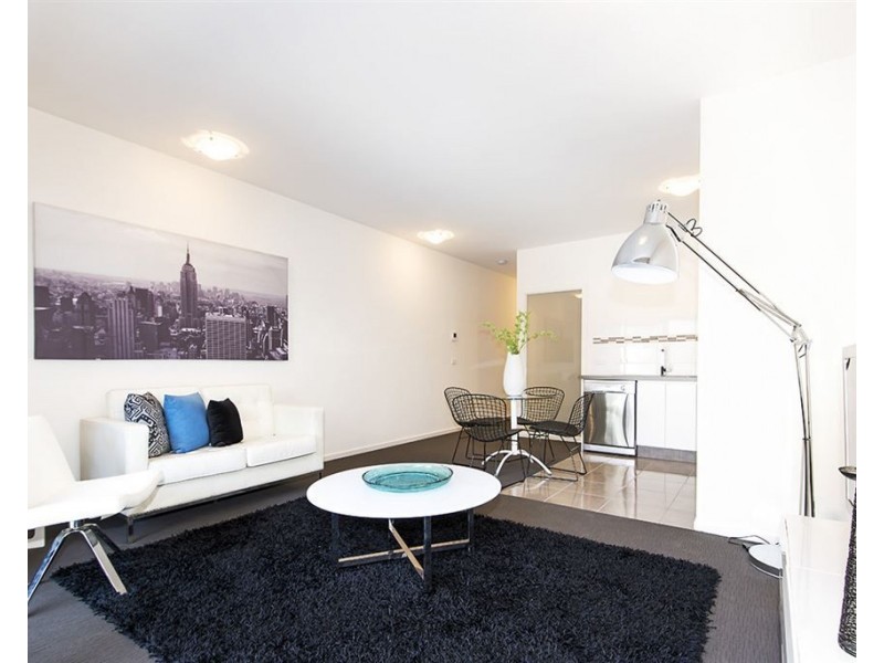 14/1B Jarama Boulevard, Epping VIC 3076