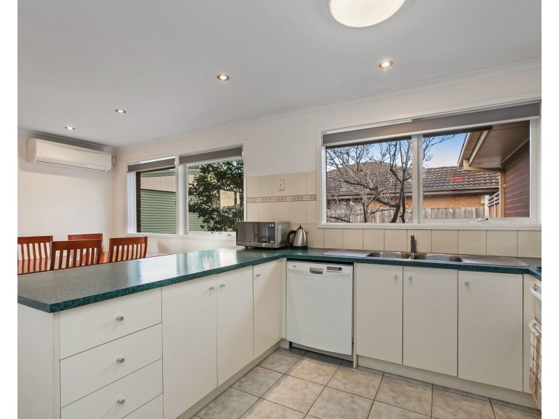 6 Gillespie Place, Epping VIC 3076