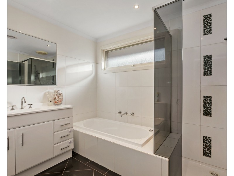 6 Gillespie Place, Epping VIC 3076