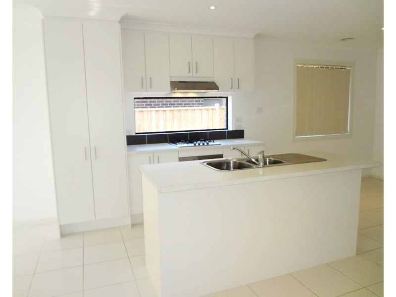 24 Balvicar Way, Mernda VIC 3754