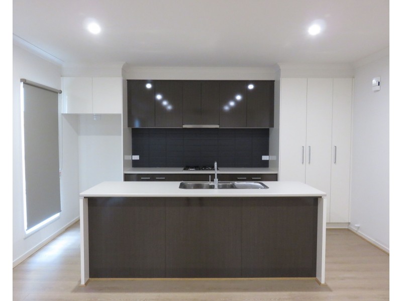 25 Woodcutters Grove, Epping VIC 3076