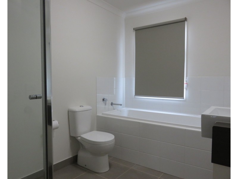 25 Woodcutters Grove, Epping VIC 3076