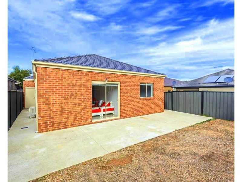 50 Moor Park Drive, Craigieburn VIC 3064
