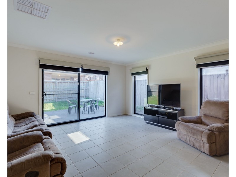 11 Kilwarrie Street, Wollert VIC 3750