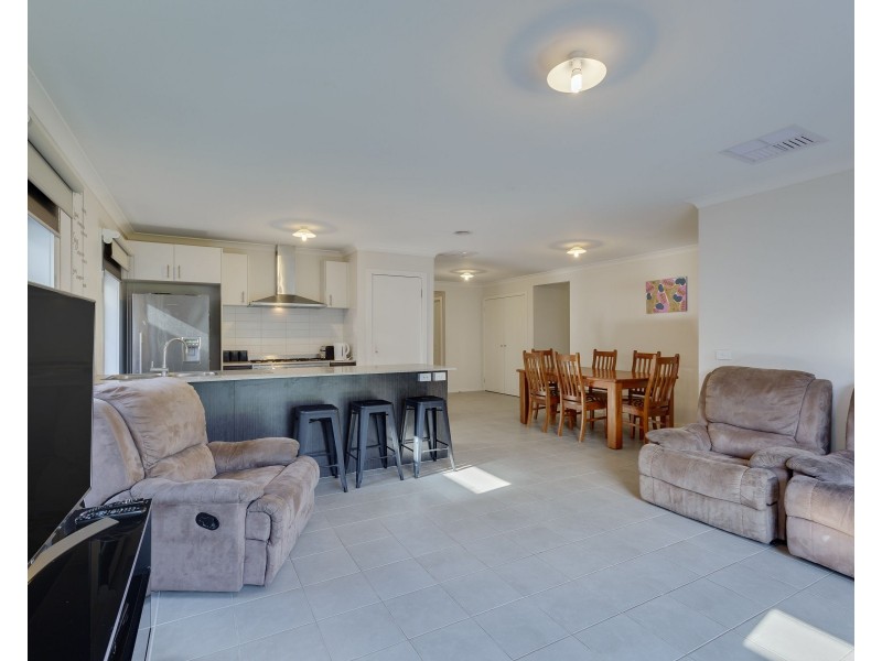 11 Kilwarrie Street, Wollert VIC 3750