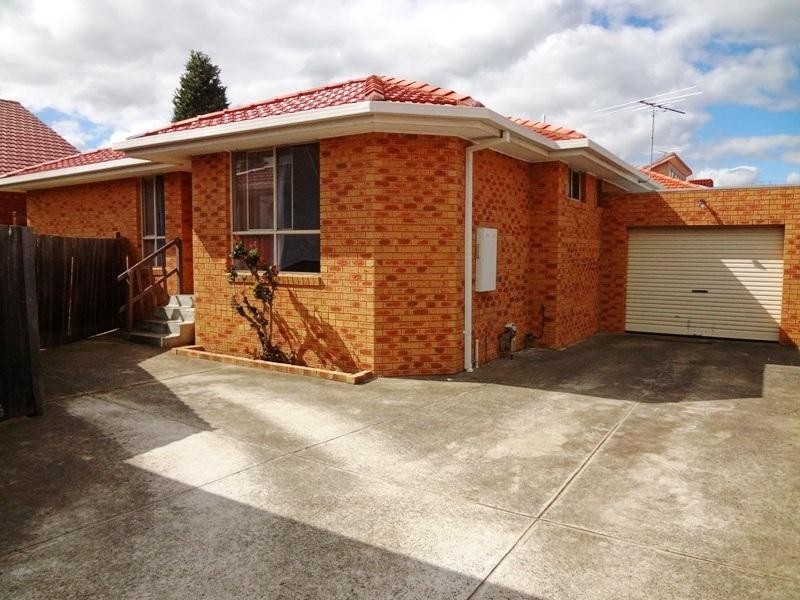 2/14 Teneriffe Close, Epping VIC 3076