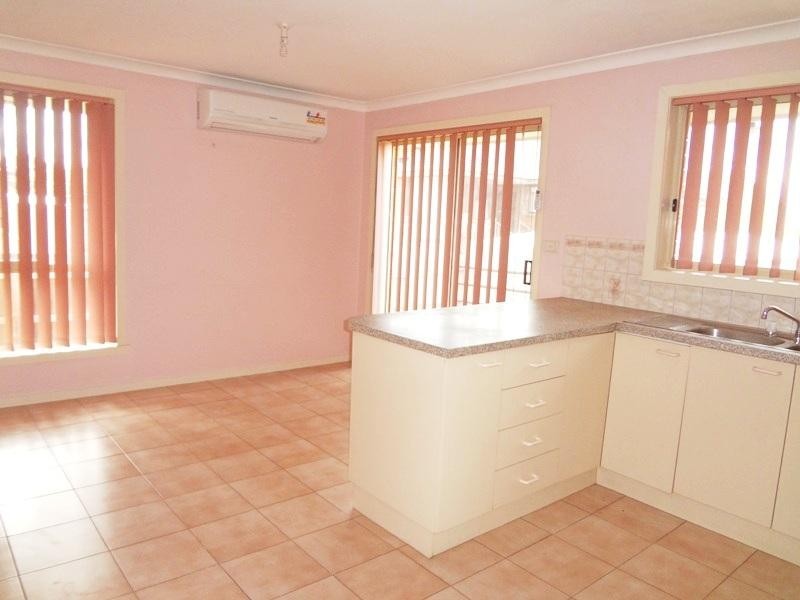 2/14 Teneriffe Close, Epping VIC 3076