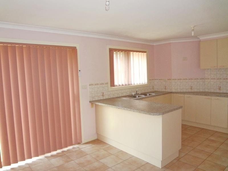 2/14 Teneriffe Close, Epping VIC 3076