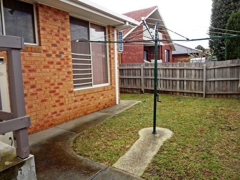 2/14 Teneriffe Close, Epping VIC 3076