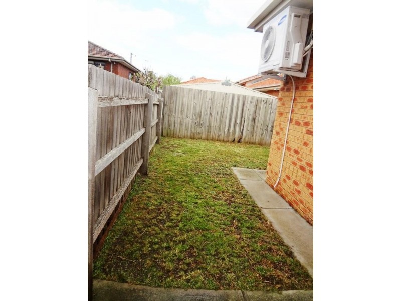 2/14 Teneriffe Close, Epping VIC 3076