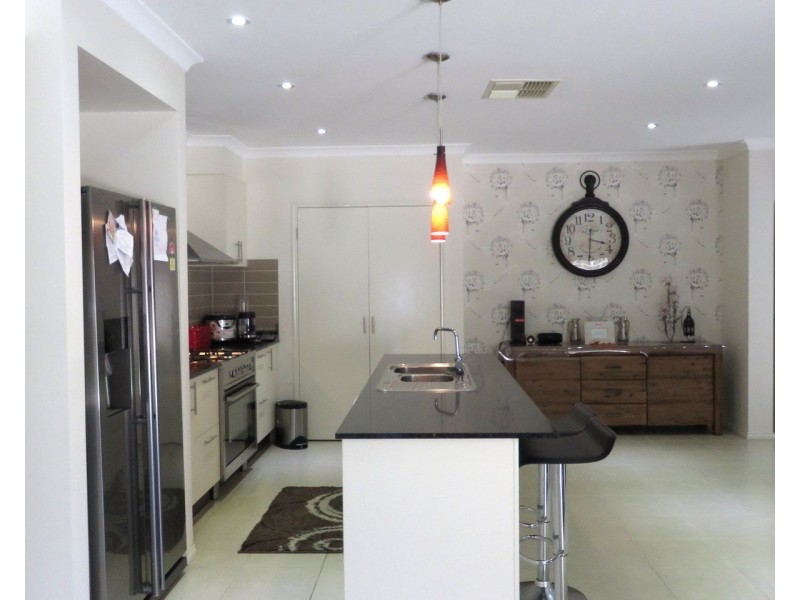 21 Empress Avenue, Wollert VIC 3750