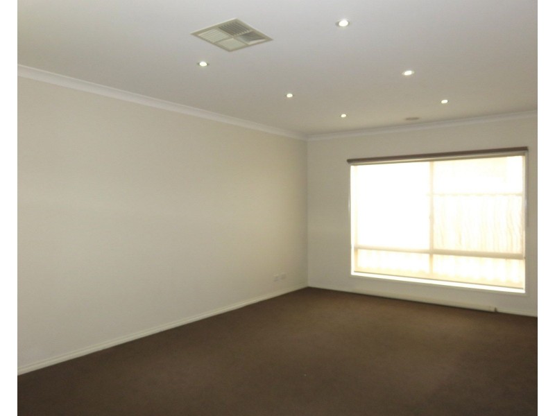 21 Empress Avenue, Wollert VIC 3750