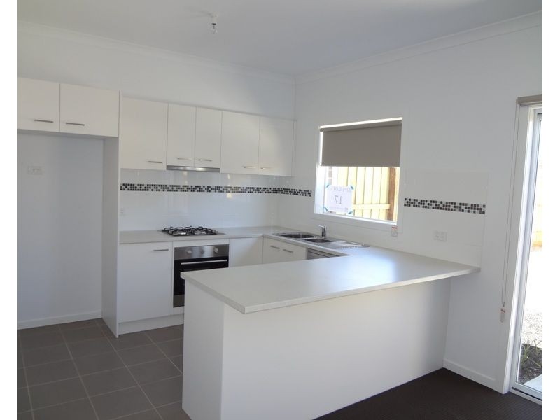 16 Oriano Street, Epping VIC 3076