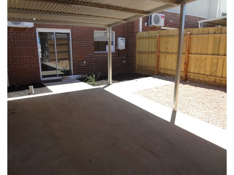 16 Oriano Street, Epping VIC 3076