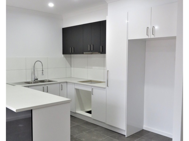 18 and 22 Lehmann Walk, Epping VIC 3076
