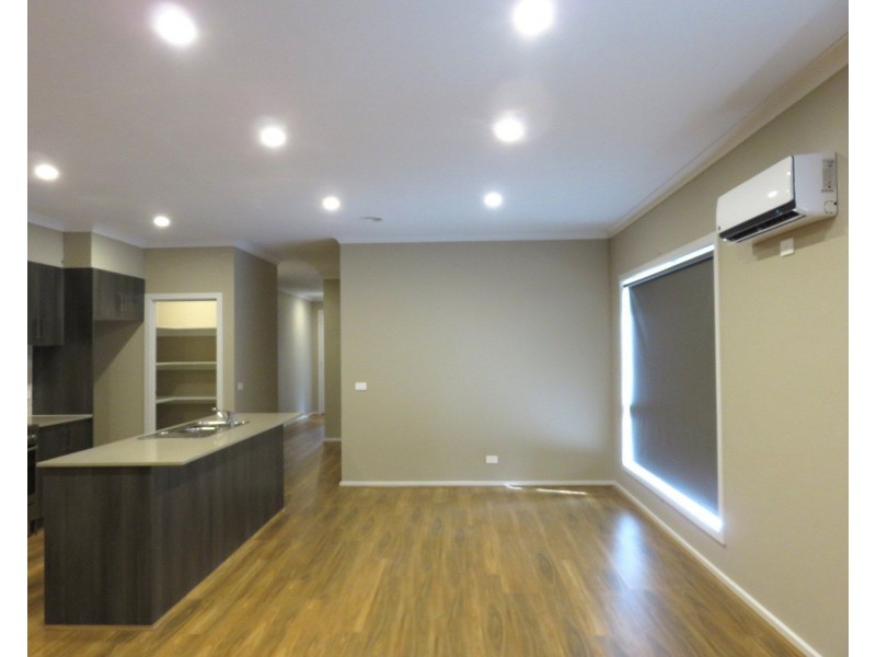 21 Gyrfalcon Way, Doreen VIC 3754