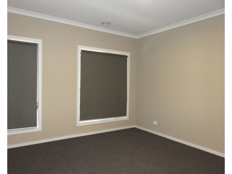 21 Gyrfalcon Way, Doreen VIC 3754