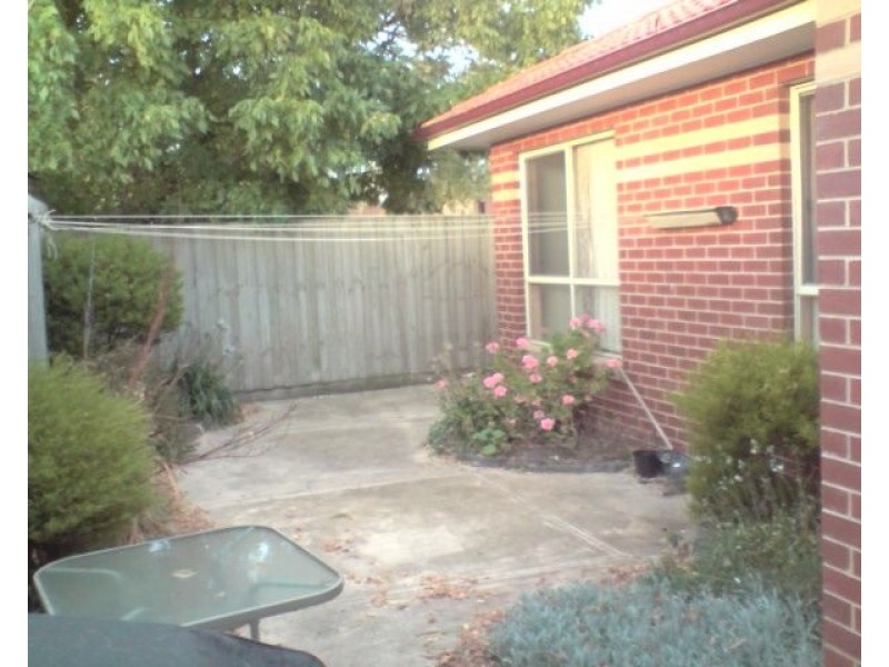 2/11 Belmont Street, Preston West VIC 3072