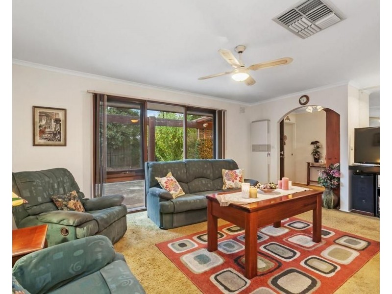 131 Mahoneys Road, Reservoir VIC 3073