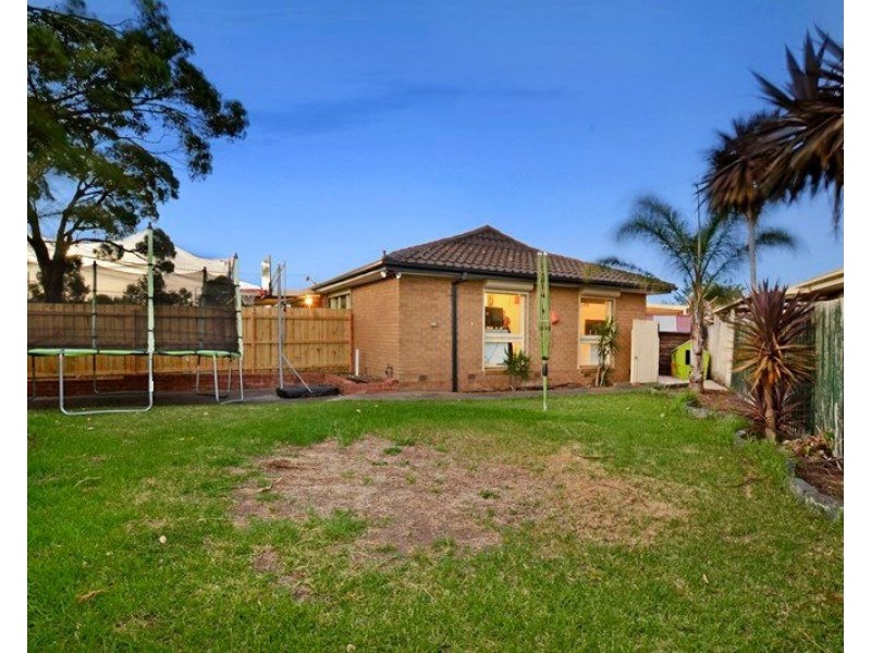 4 Cumberland Crescent, Thomastown VIC 3074