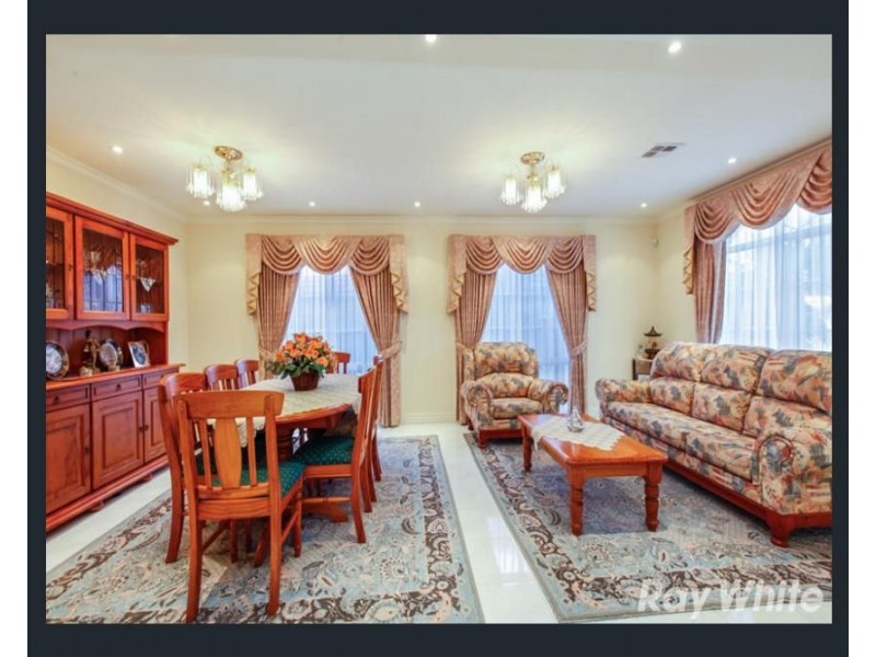 12 Lazar Grove, South Morang VIC 3752