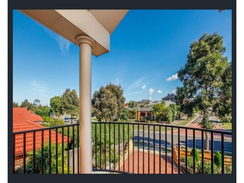 12 Lazar Grove, South Morang VIC 3752