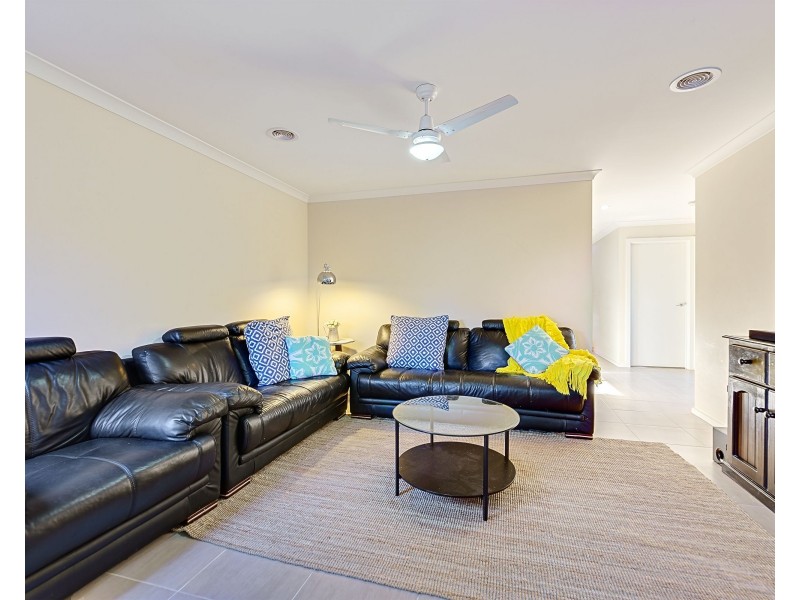 12 Gentle Walk, Doreen VIC 3754