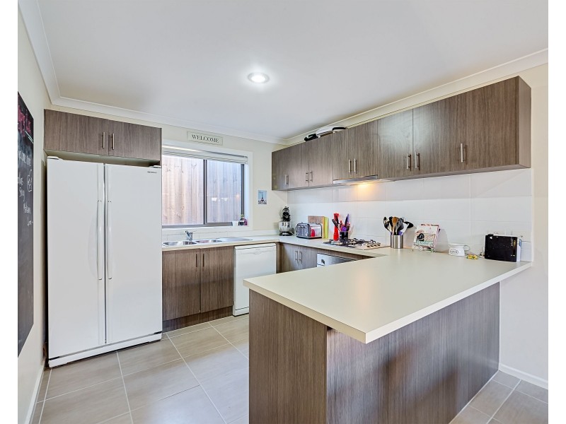 12 Gentle Walk, Doreen VIC 3754