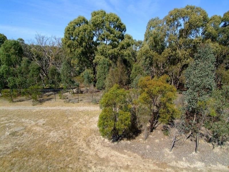 82 Stockdale Way, Mill Park VIC 3082