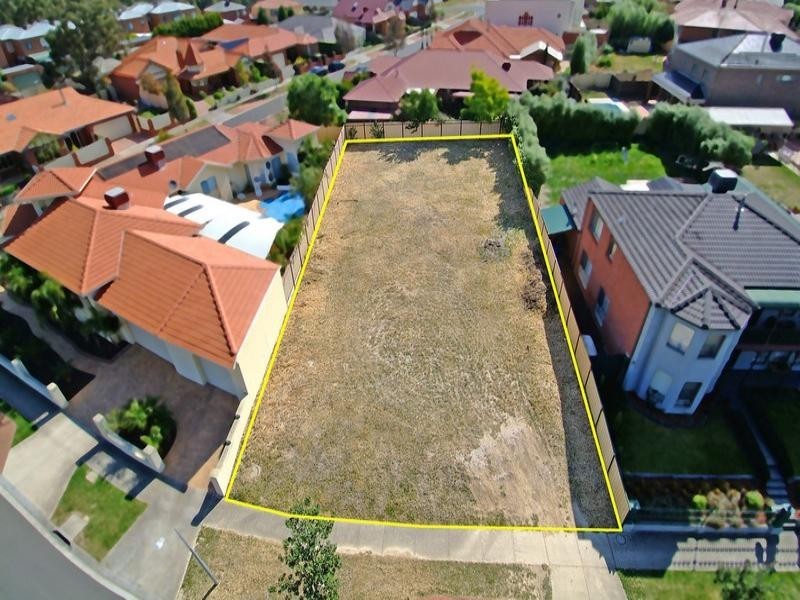 82 Stockdale Way, Mill Park VIC 3082