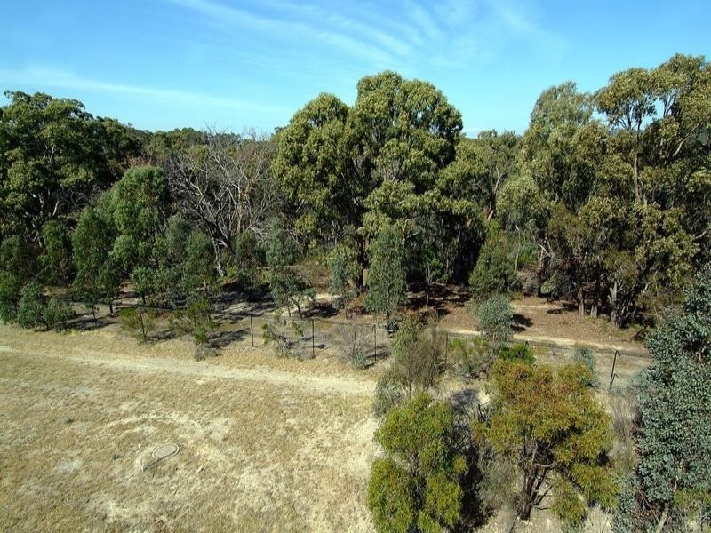 82 Stockdale Way, Mill Park VIC 3082