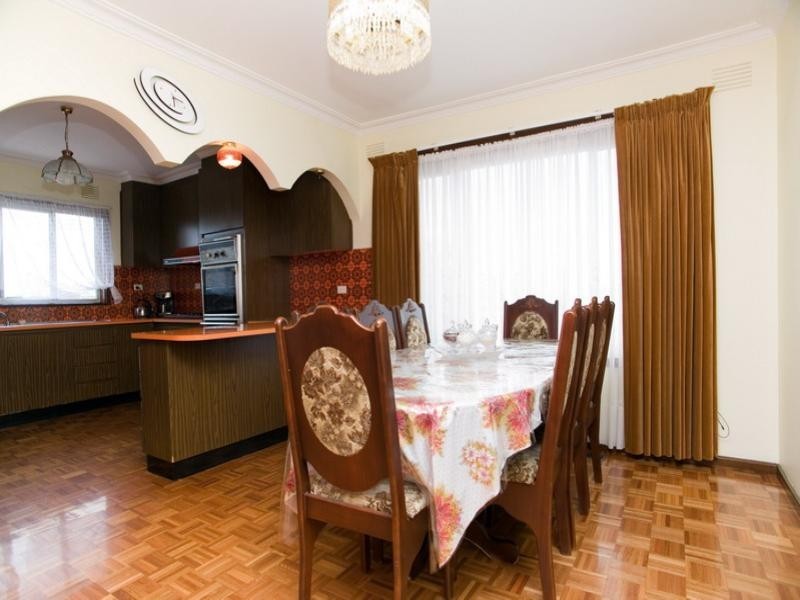 34 Banksia Avenue, Thomastown VIC 3074