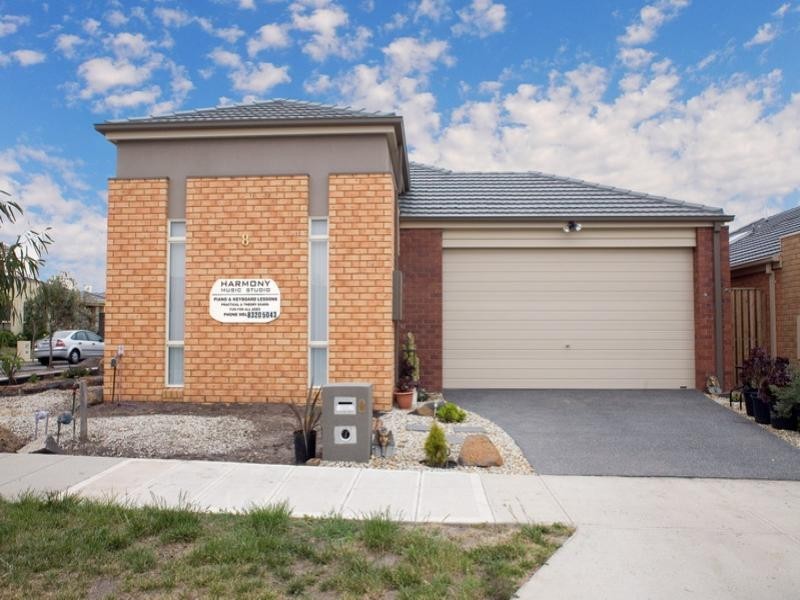 8 Hennessy Street, Epping VIC 3076