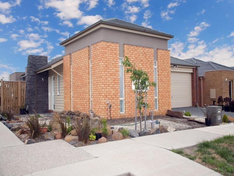 8 Hennessy Street, Epping VIC 3076