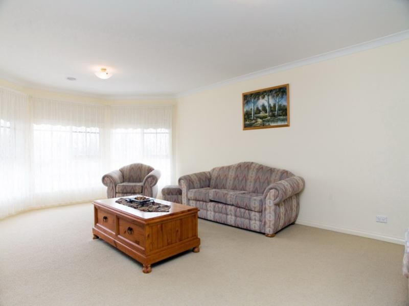 4 Angus Way, Doreen VIC 3754