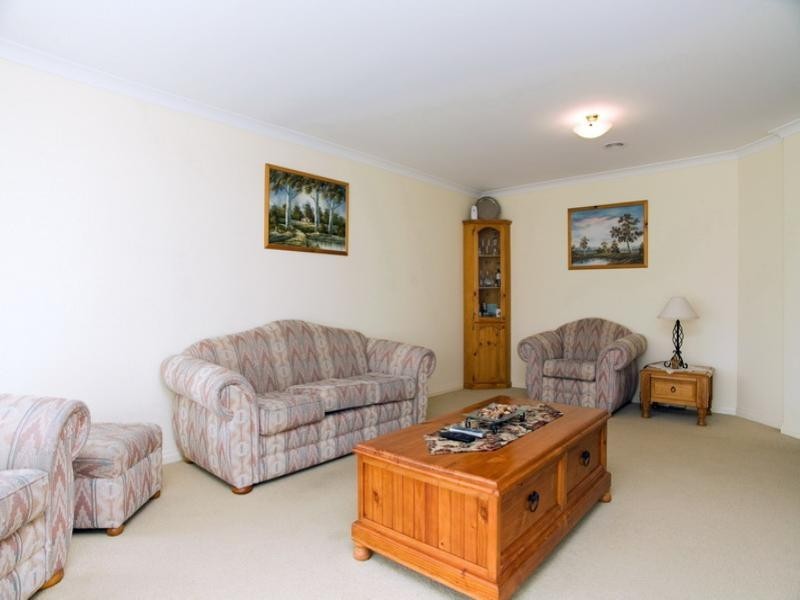 4 Angus Way, Doreen VIC 3754