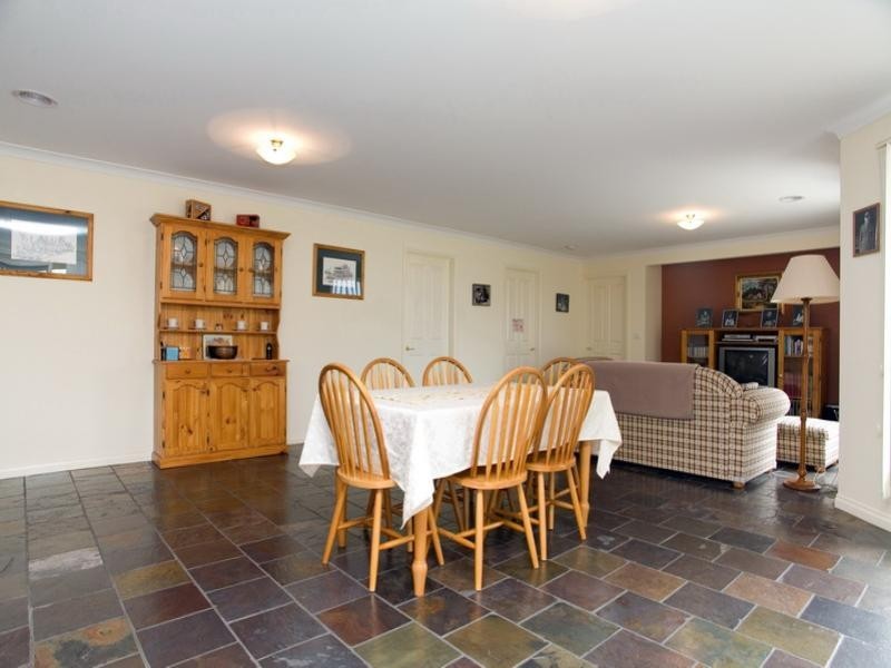 4 Angus Way, Doreen VIC 3754