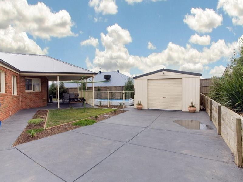 4 Angus Way, Doreen VIC 3754