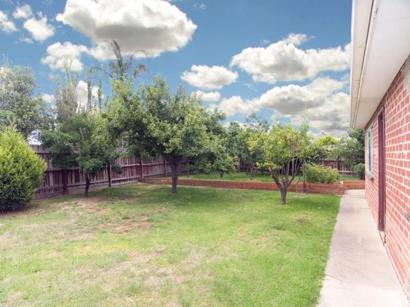 45 Cumberland Crescent, Thomastown VIC 3074