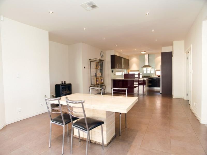 75 Ramblers Way, Doreen VIC 3754
