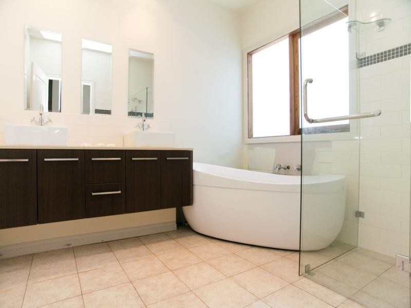 75 Ramblers Way, Doreen VIC 3754