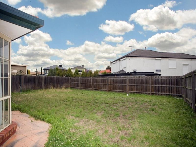 13 Healey Drive, Epping VIC 3076