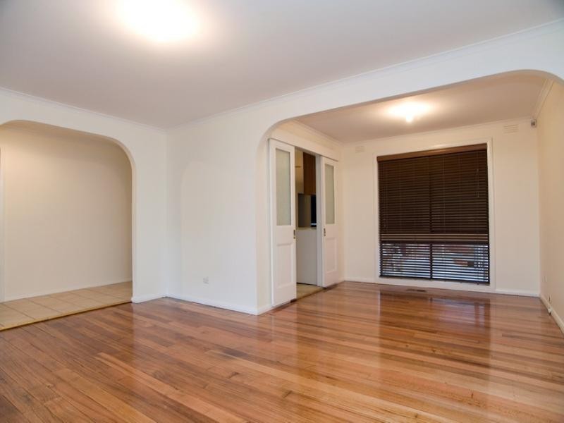 27 Moira Avenue, Reservoir VIC 3073